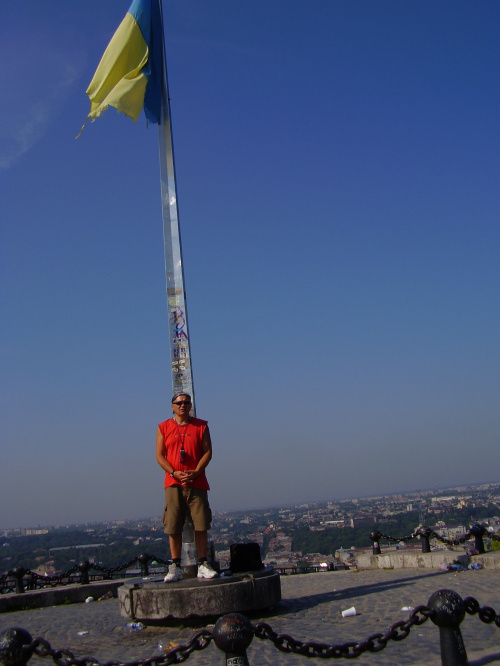 Flaga Ukraińska postrzępiona czy to jakiś znak ? #pttk