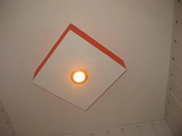 Element sufitu ozdobnego w kształcie "kwadrat" z oświetleniem, boki kolor pomarańcz