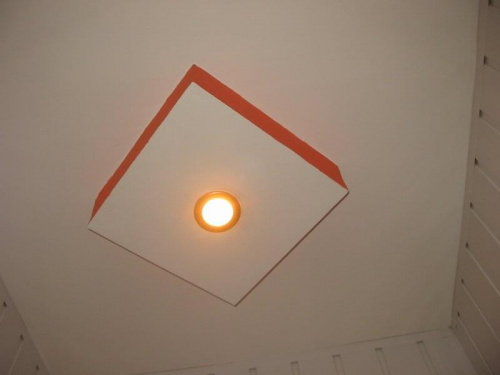 Element sufitu ozdobnego w kształcie "kwadrat" z oświetleniem, boki kolor pomarańcz