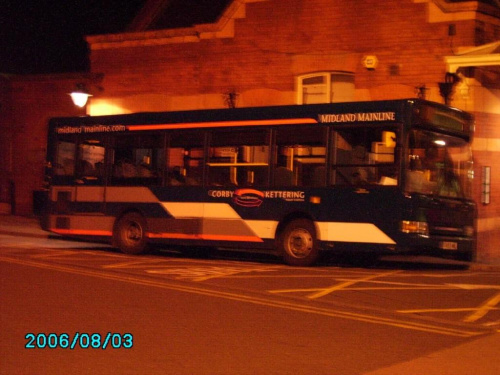 Caly autobus. Kettering. UK