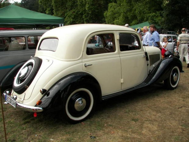 #Wystawa #ZlotStareAuta #Oldtimer