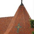 Malbork - baszta charakterystyczny układ dachówki tworzący znak krzyża domniemywać można iż jest to nieco współczesne dzieło.