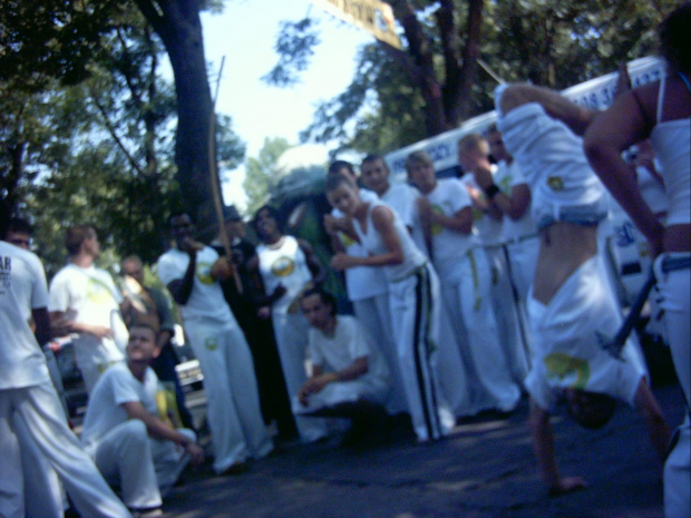 tak sie bawi Unicar .. ;) #unicar #capoeira #Mielno2006 #mielno