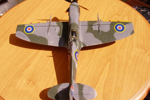 SUPER-MARINE SPITFIRE Mk XVI
REVELL/HASEGAWA 1/48