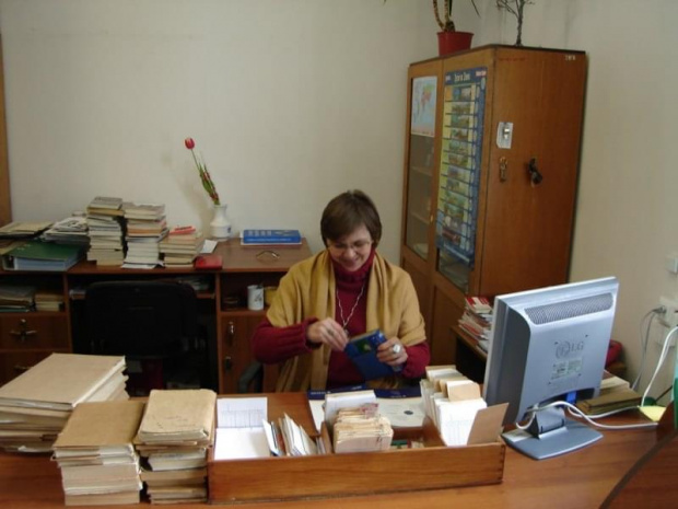 Biblioteka i Pani Alina Wołoszyn, która opiekuje się tymi wszystkimi książkami ;-)