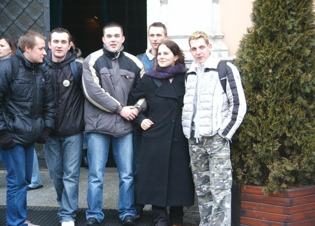 od lewej Piotrek, łukasz, Łukasz, Piotrek, Anka i Tomek