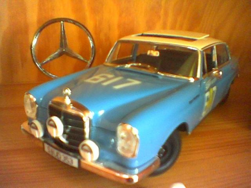 Mercedes 300SE by Revell