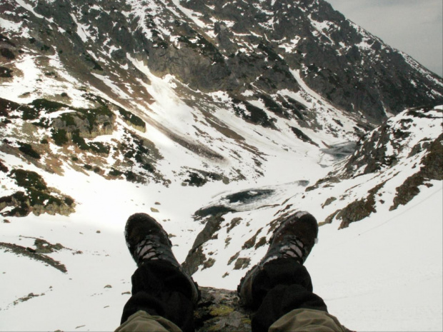 Przełęcz nad wrotami i Stawy Staszica. #Tatry #czerwiec #MorskieOko