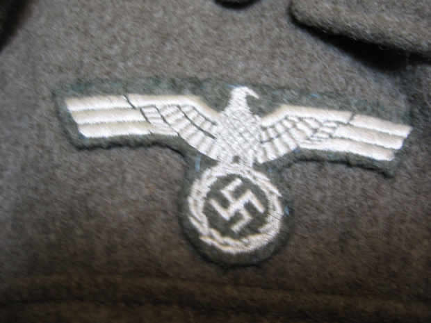 Zbliżenie na wronę na mundurze #mundur #wehrmacht #wojsko #swastyka #wrona