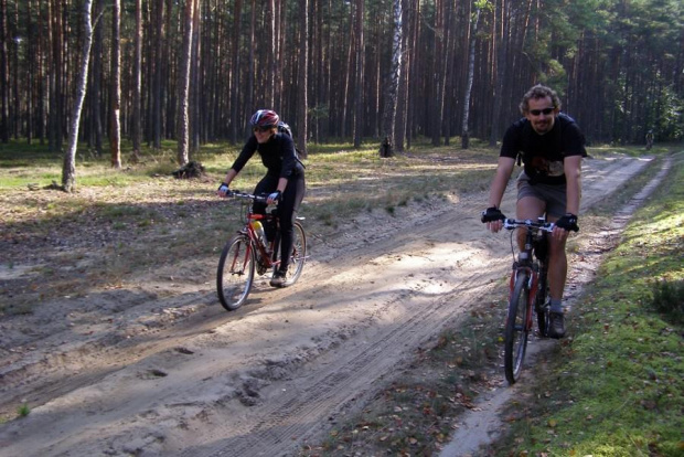 Relacja fotograficzna z wycieczki odbytej 17 IX 2006 roku. Przebiegała ona przez centralną cześć borw tucholskich. Trasa wiodła ze Smętowa przez Osiek i Legbąd do Rytla
Więcej na:
www.phantom.blog.pl