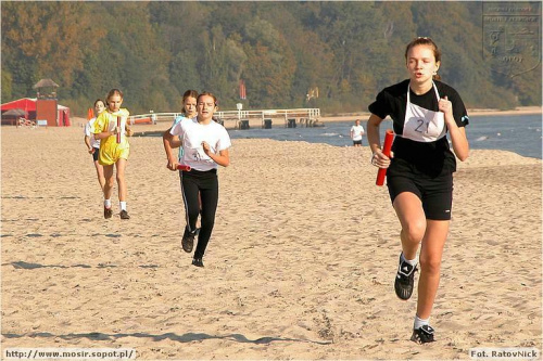 Sztafetowe Biegi Przełajowe po plaży w Sopocie. Organizator sopocki MOSiR #Sp9WSopocie