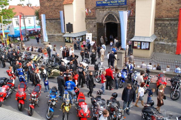 Motocyklowa Msza Święta na zakończenie sezonu - Bochnia 2006 #Bochnia #harley #motocykl #msza