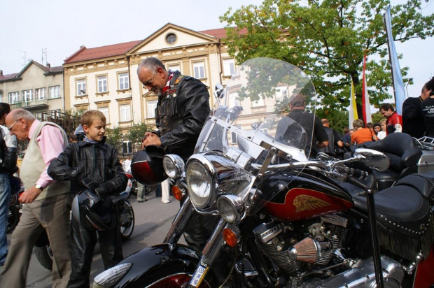 Motocyklowa Msza Święta na zakończenie sezonu - Bochnia 2006 #Bochnia #harley #motocykl #msza