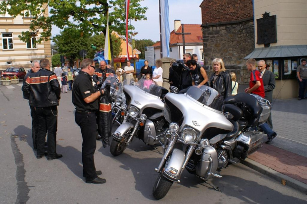 Motocyklowa Msza Święta na zakończenie sezonu - Bochnia 2006 #Bochnia #harley #motocykl #msza