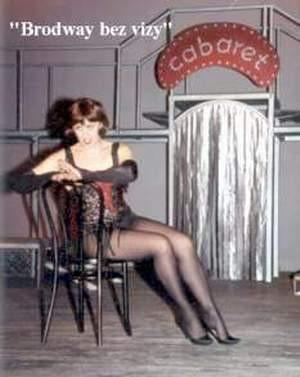 "Cabaret" - Nie siedź samotnie gdy muzyczka fest zaczęła wlasnie grac, bo życie kabaretem jest i tak je trzeba brac....