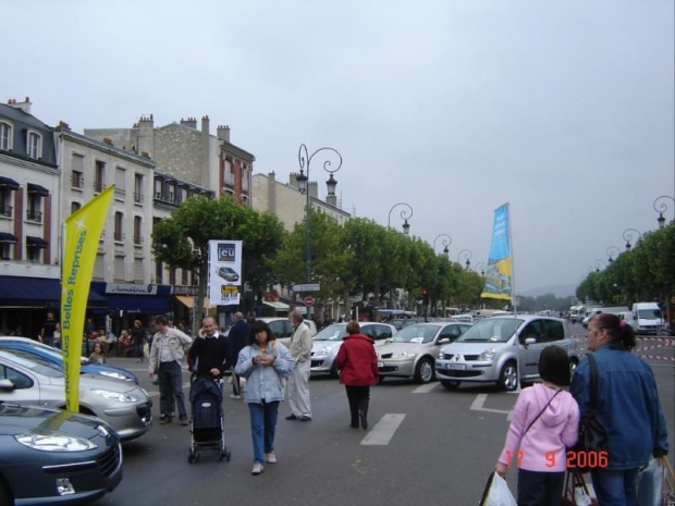 Maisons-Laffitte - brocante w centrum