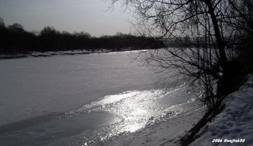zima też swieci słońce #przyroda #rzeka #San #zima #lód