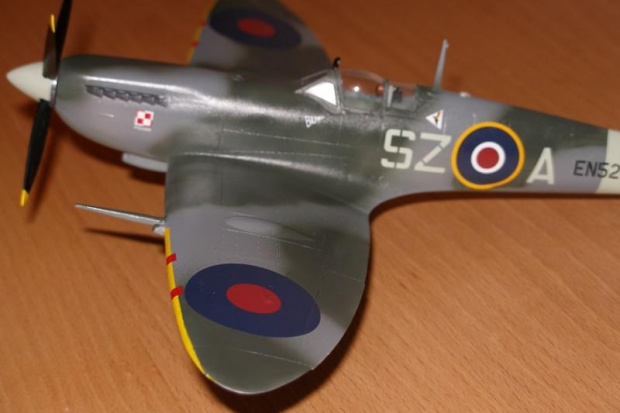 Spitfire Mk IX #DlaEwy