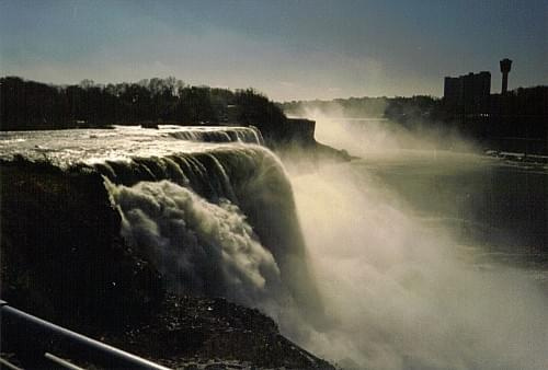 Niagara, z prawej strony Kanada