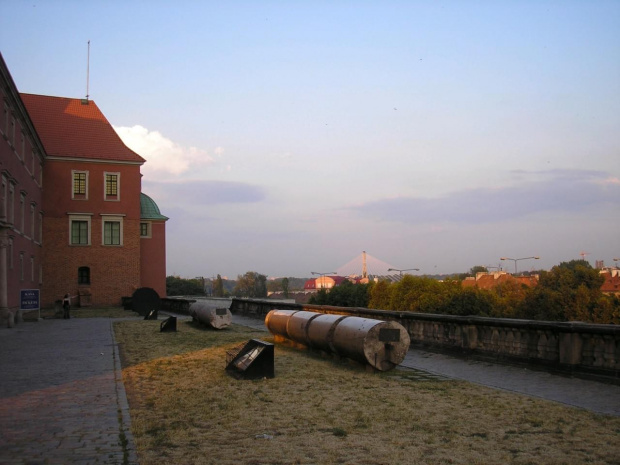 Stare MIasto - Plac Zamkowy. Oryginalna Kolumna Zygmunta zrzucona przez niemców