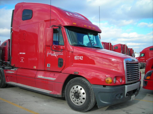 Baza firmy US Xpress, jednej z największych firm tego typu w USA, Freightliner Century