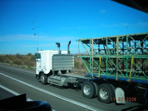 Stary Freigtliner cabover