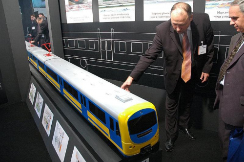 Piękny model nowoczesnego kibelka na Targach TRAKO 2005