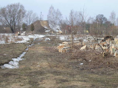 SZYDŁOWIEC2006-CMENTARZ+KAMIENIOŁOMY