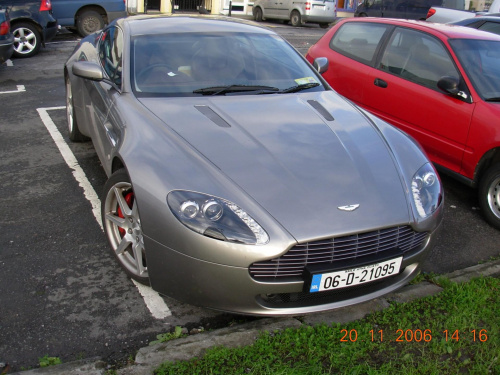 Aston Martin w Galway to nie nowość :-) Moze jest tu agent 007 ??