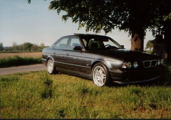 #e34