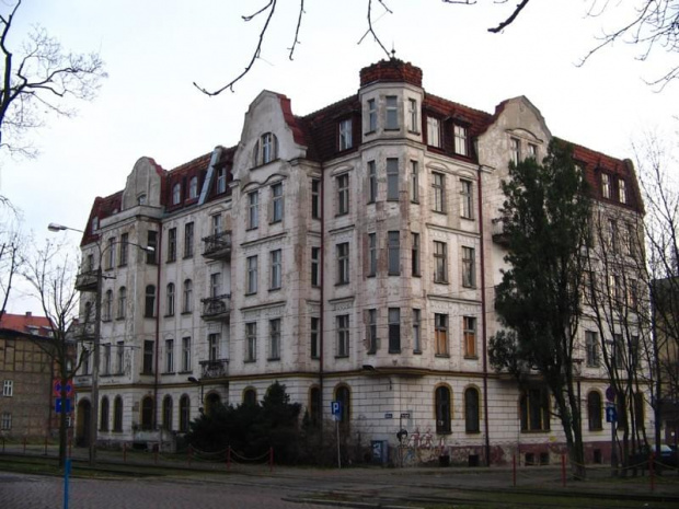 Ulica Bydgoska, w czasie wojny siedziba gestapo, później komisariat #park #Rybaki #BydgoskiePrzedmieście #Toruń
