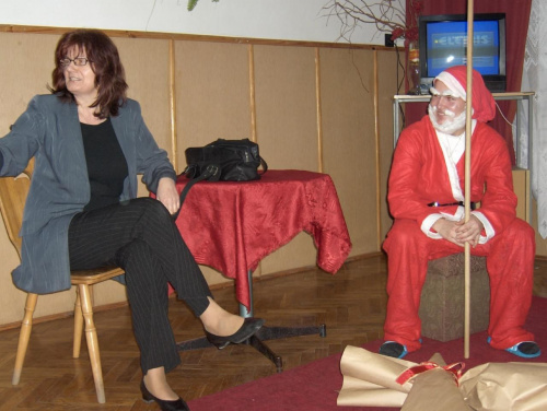 6 grudnia to tradycyjne Mikołajki. Młodzież z Internatu ZS w Sobieszynie również doczekała się swojego Mikołaja #Sobieszyn #Mikołajki #KamilMajchrzak