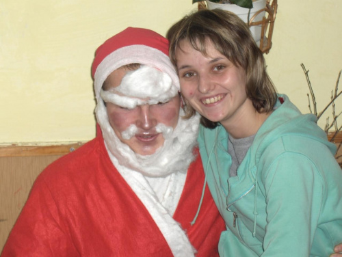 6 grudnia to tradycyjne Mikołajki. Młodzież z Internatu ZS w Sobieszynie również doczekała się swojego Mikołaja #Sobieszyn #Mikołajki #MagdalenaOlszak #KamilMajchrzak