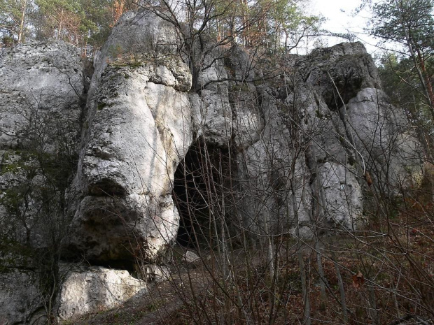 Jaskinia W Straszykowej Górze