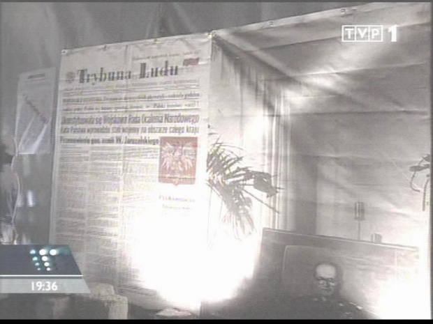 Specjalne wydanie głównych "Wiadomości" 13 grudnia 2006 roku - 25. rocznica ogłoszenia stanu wojennego.
www.TVPmaniak.tv.pl #tvp #tvp1 #wiadomości #gawryluk #dorota #StanWojenny #tvpmaniak