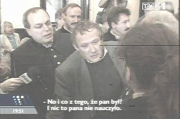 Specjalne wydanie głównych "Wiadomości" 13 grudnia 2006 roku - 25. rocznica ogłoszenia stanu wojennego.
www.TVPmaniak.tv.pl #tvp #tvp1 #wiadomości #gawryluk #dorota #StanWojenny #tvpmaniak