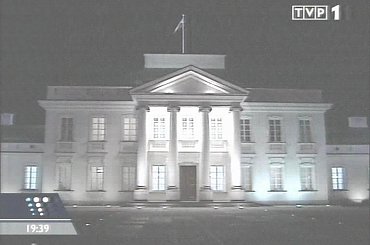 Specjalne wydanie głównych "Wiadomości" 13 grudnia 2006 roku - 25. rocznica ogłoszenia stanu wojennego.
www.TVPmaniak.tv.pl #tvp #tvp1 #wiadomości #gawryluk #dorota #StanWojenny #tvpmaniak