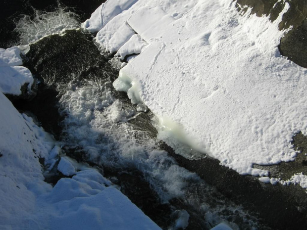 Wody szum #Norwegia #natura #słonce #zima #śnieg #woda #rzeka #drzewa