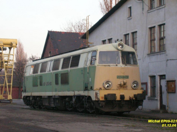 SU45-173 stoi przed zakładem PKP CARGO Lublin