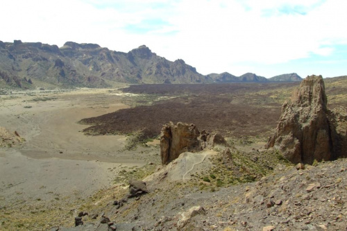 Stare resztki lawy zastygłej w kominie wulkanicznym #Teneryfa