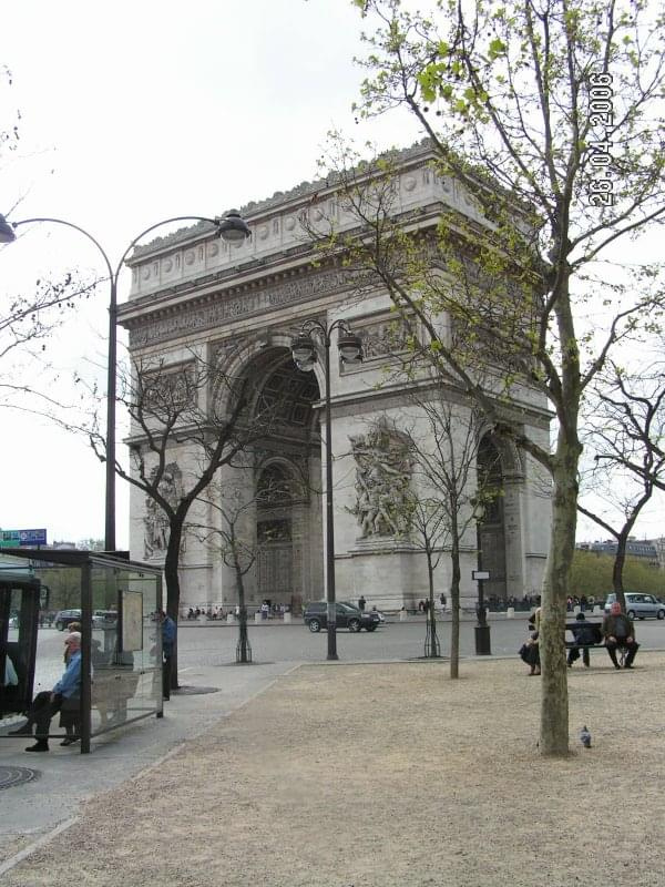 Paryż av.Champs de Elysees oraz nowoczesna dzielnica La Defense