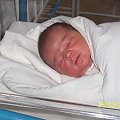 To jest nasza córeczka Julka.Urodziła się 24.03.2006r.Ważyła 4140kg,56cm.Dostała 10pkt.Urodziła się siłami natury.