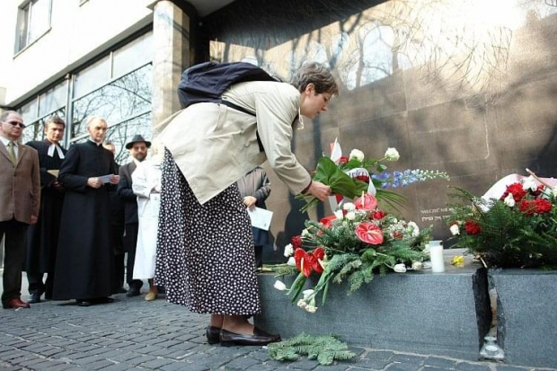 Miejsca związane z pamięcią oGettcie Warszawskim.