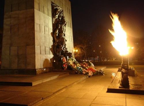 Miejsca związane z pamięcią oGettcie Warszawskim.