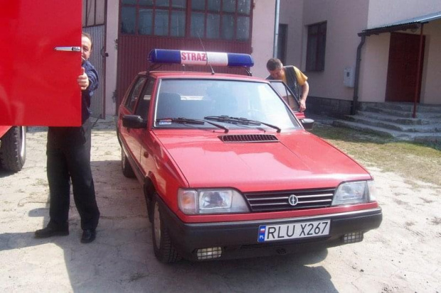 lekki samochód operacyjny POLONEZ DEAWOO SLOP na wyposażeniu OSP NAROL
-----------
Fotografie udostepnił pan Mateusz Babik