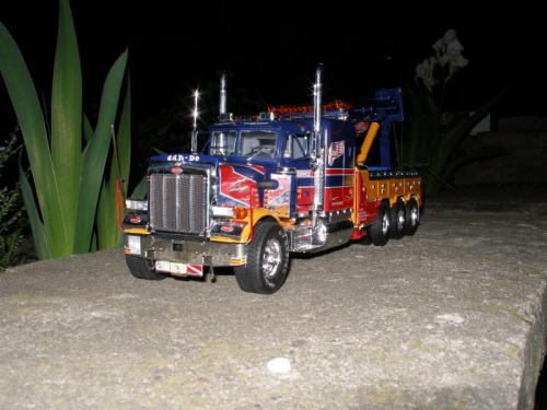 PETERBILT WRECKER
REVELL 1/25