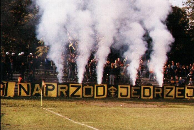 NAPRZÓD JĘDRZEJÓW - Hetman Włoszczowa 2002r